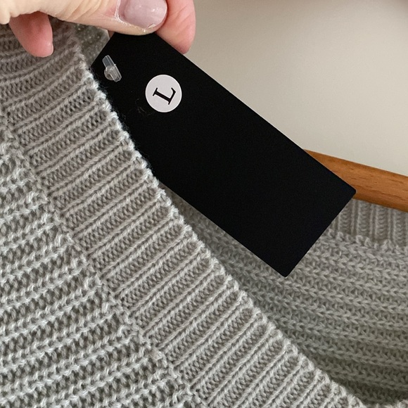 Gray Comfy Knit Sweater - Picture 3 of 4